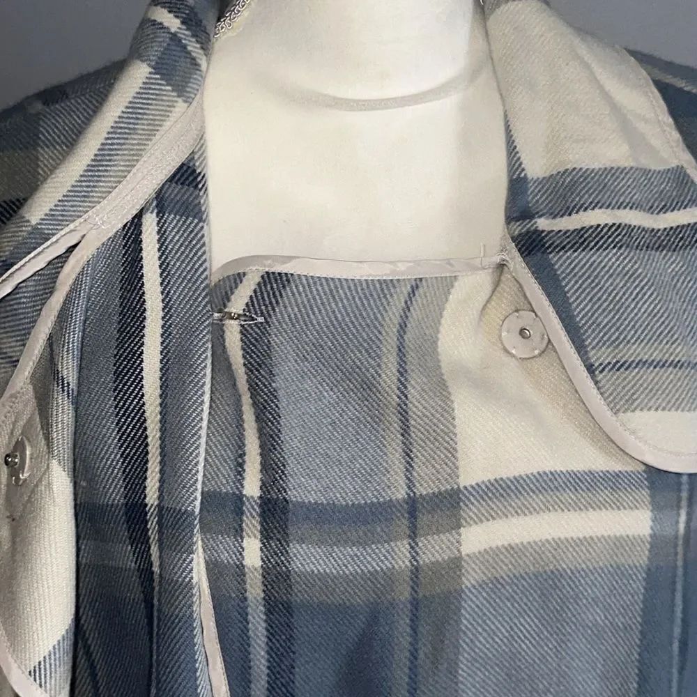 Multiples Plaid Jacket! - Picture 9 of 15